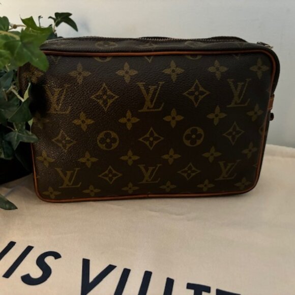 LOUIS VUITTON POCHETTE COMPIEGNE 23 – AUTHENTIC/CLEAN - Picture 2 of 16